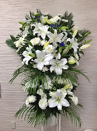 葬儀供花　洋花　メモリードアネックスホール