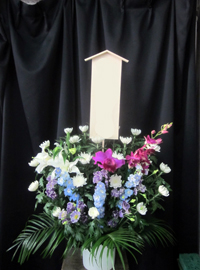 葬儀供花　和洋MIX　さいたま市北区の葬儀社会館