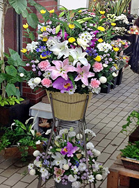 葬儀供花　洋花　愛知県小牧市　尾張東部聖苑　届け